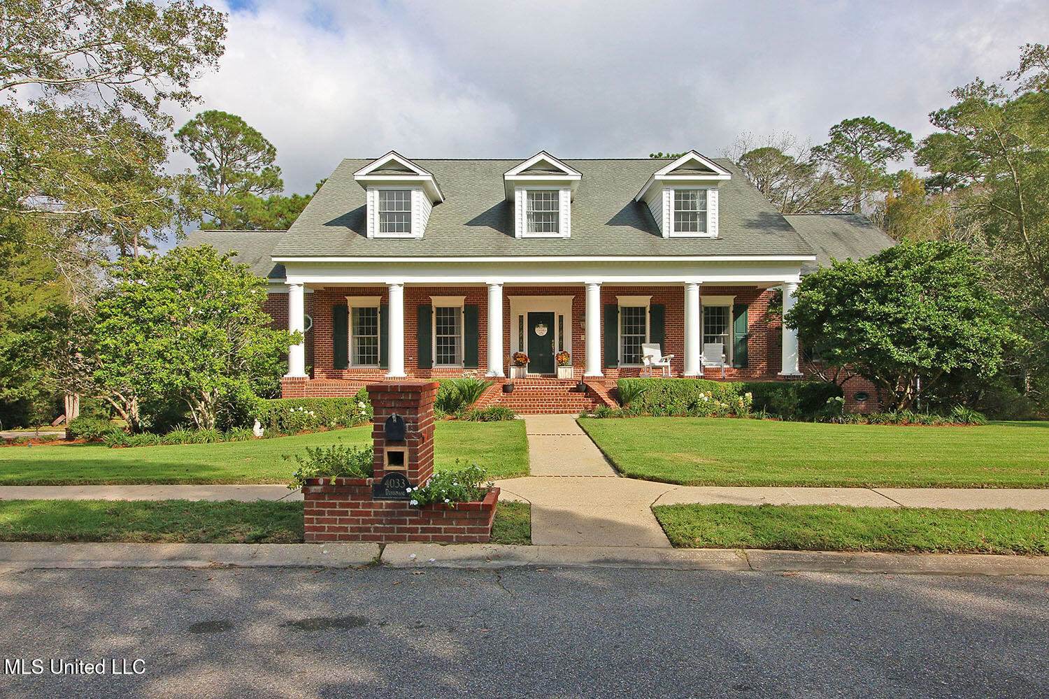 4033 Dunsinane Street Avenue, Ocean Springs, MS 39564