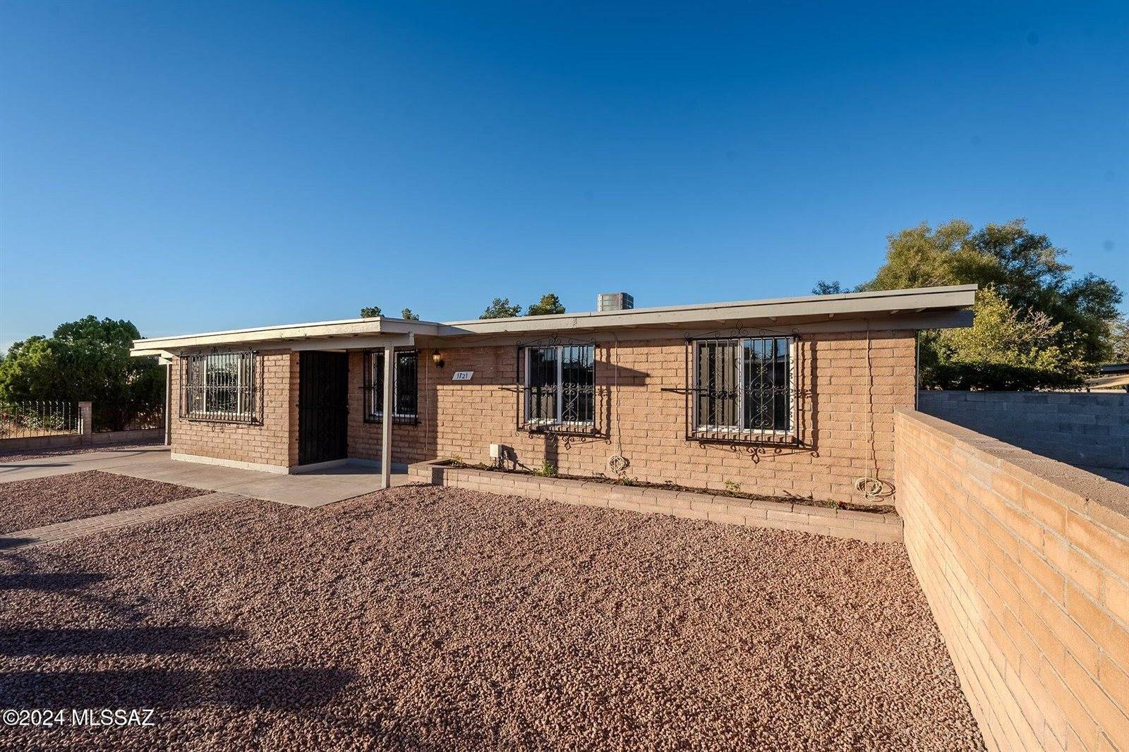 1721 East Camino Carreta, Tucson, AZ 85714