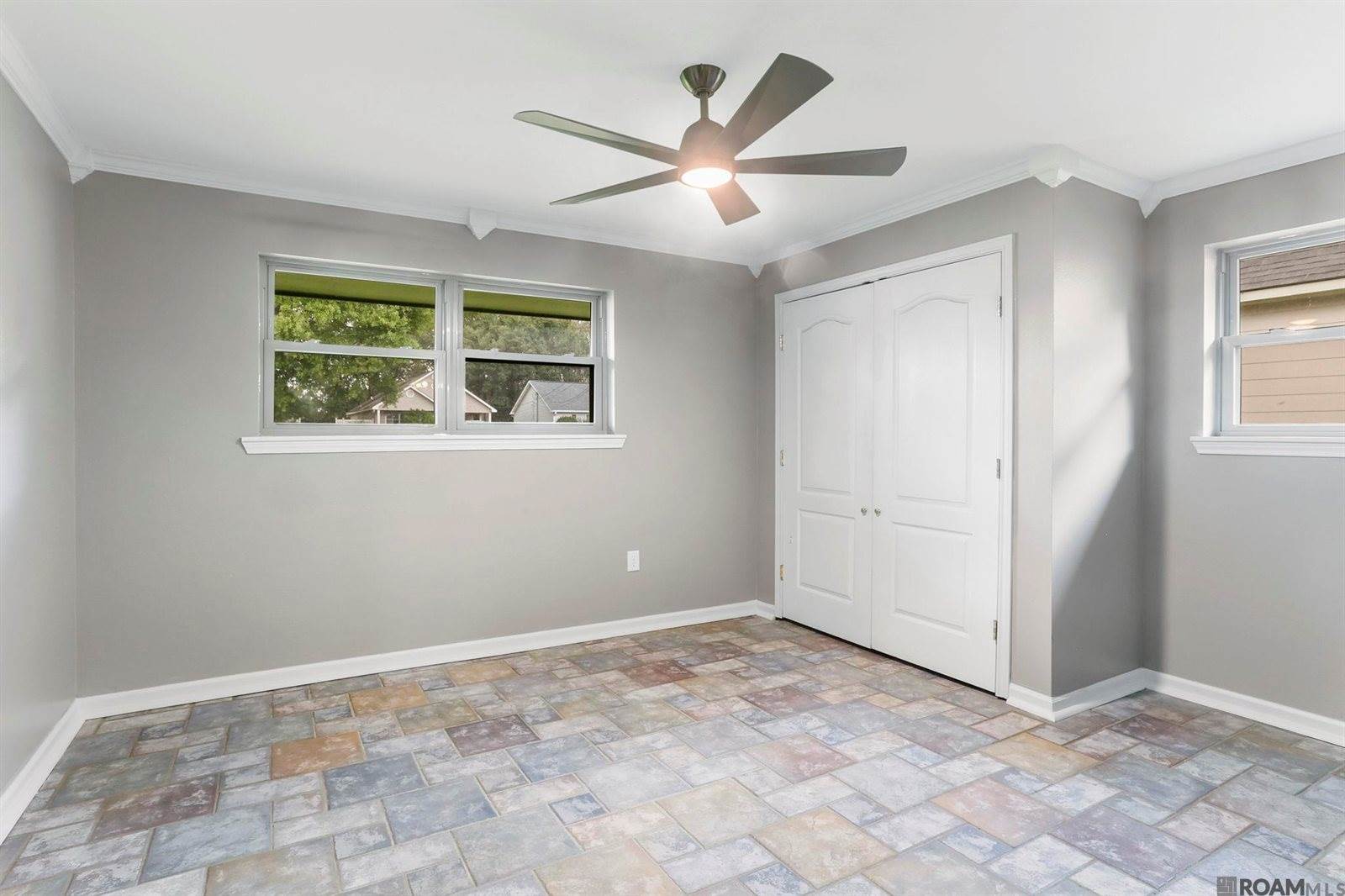 40449 Kathy St, Gonzales, LA 70737