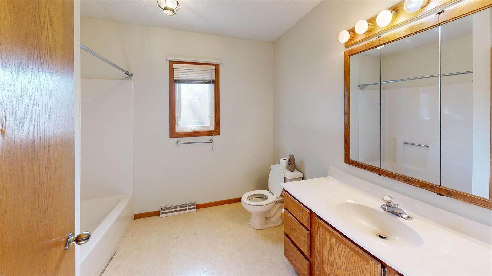 801 Park Pl, Sparta, WI 54656