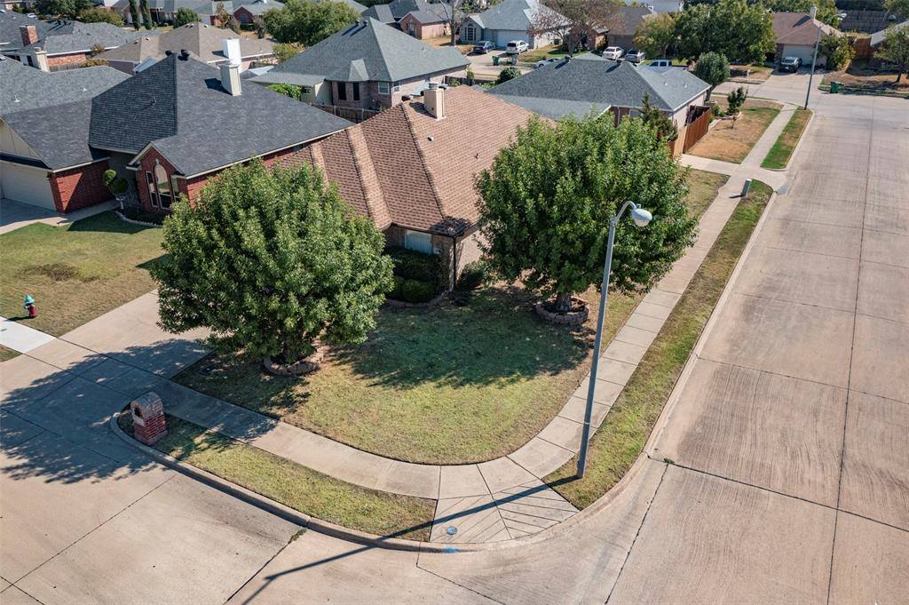 3500 Tommy Hays Drive, Haltom City, TX 76117