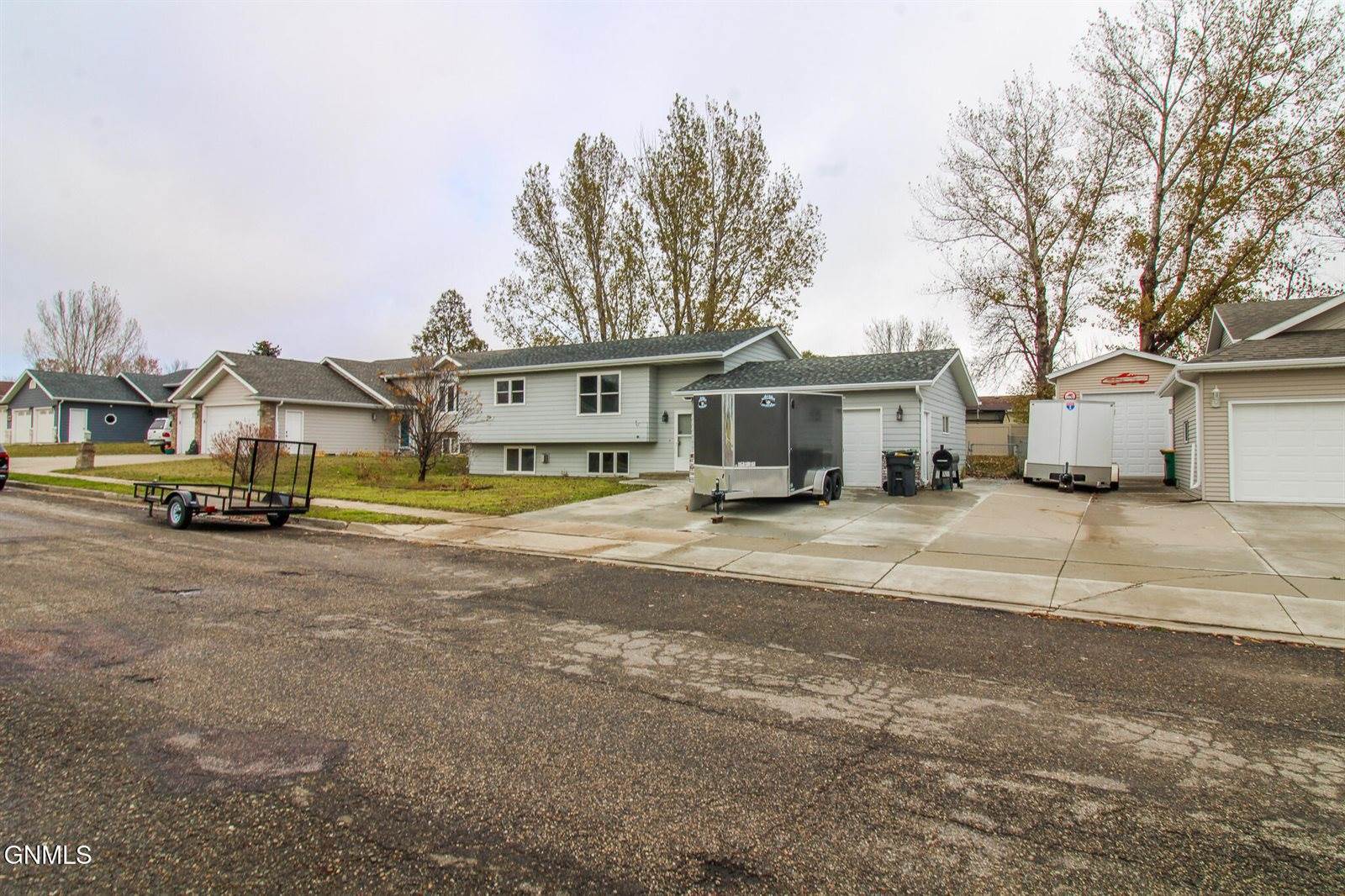 4100 36th Avenue NW, Mandan, ND 58554