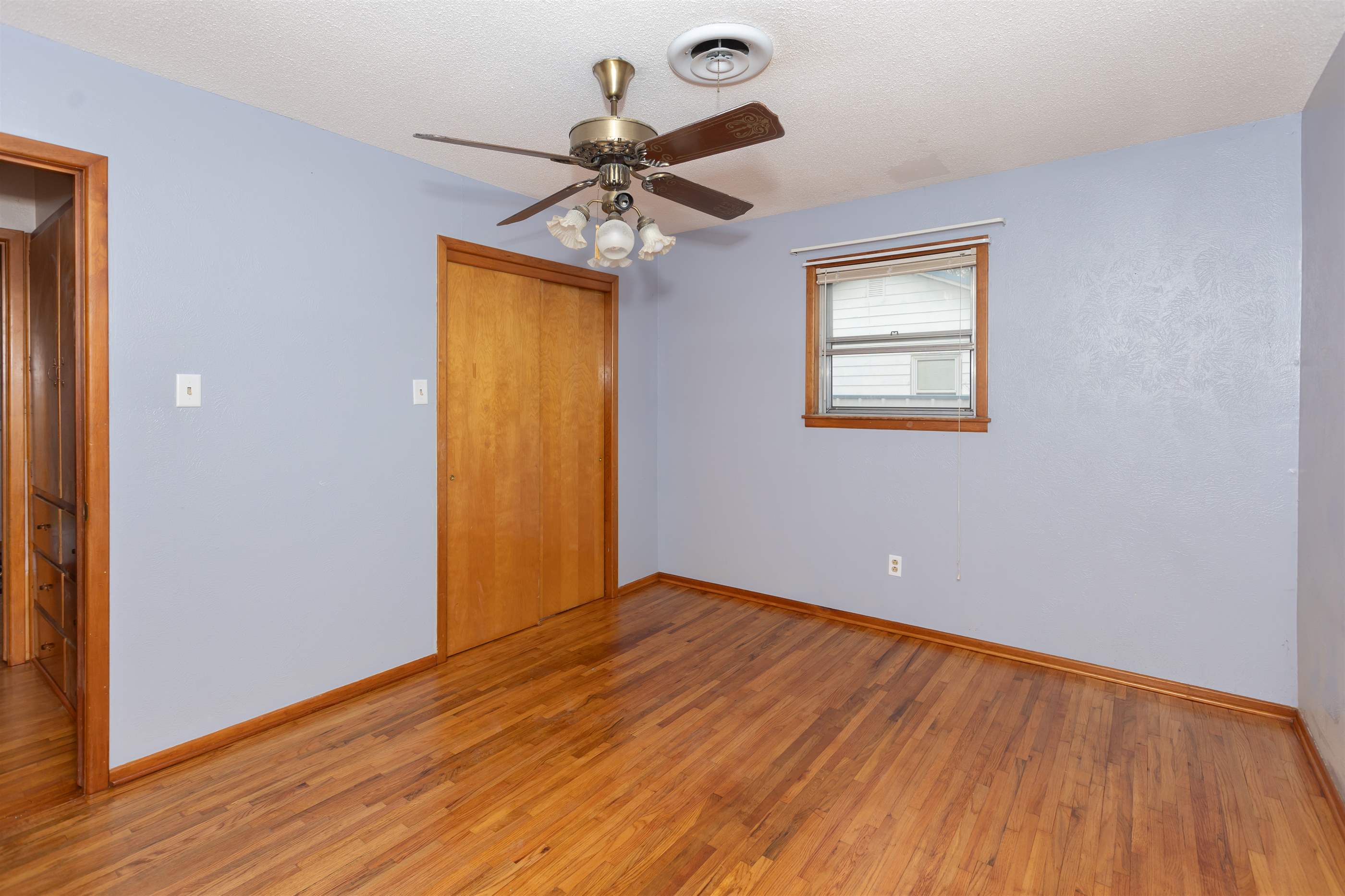 20 Cosmos, Elkhart, KS 67950