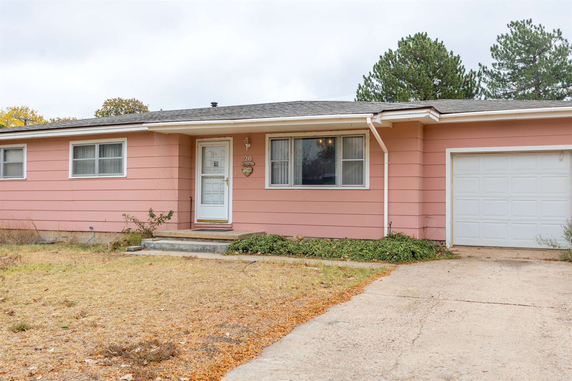 20 Cosmos, Elkhart, KS 67950