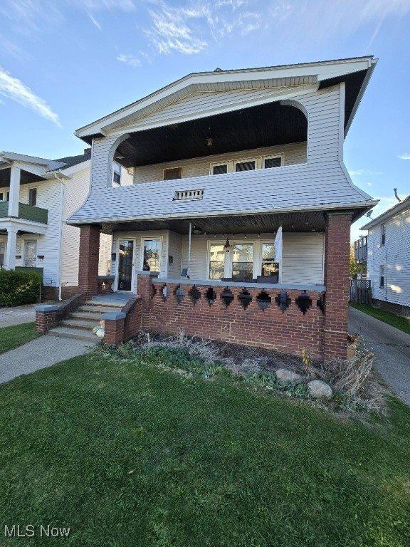 2126 Clarence Avenue, Lakewood, OH 44107