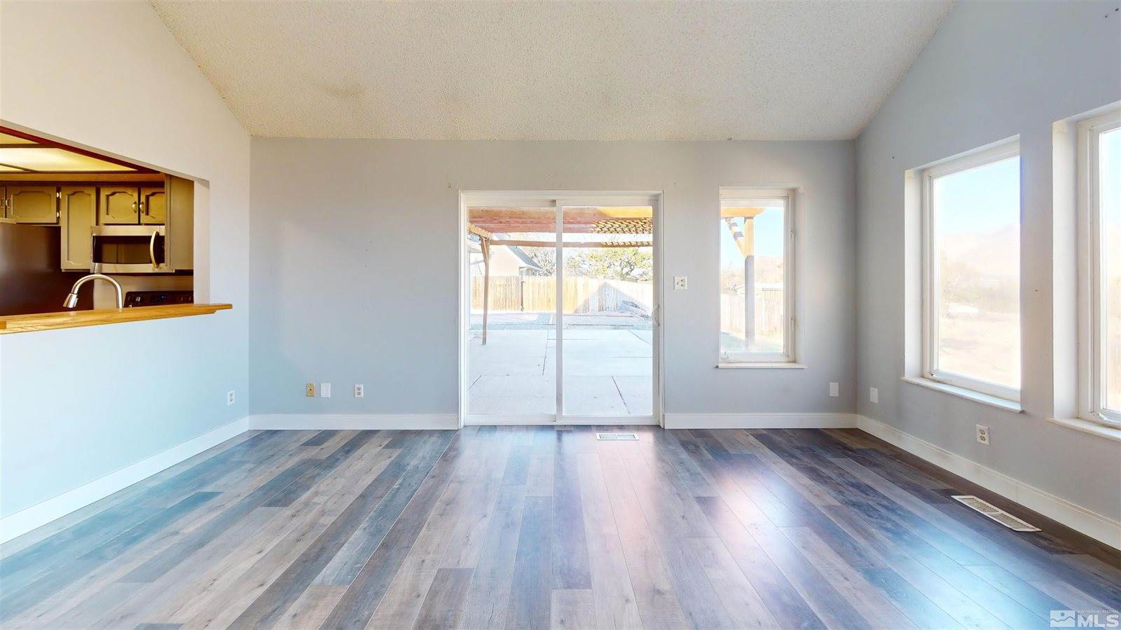 5065 Offenhauser Dr, Winnemucca, NV 89445