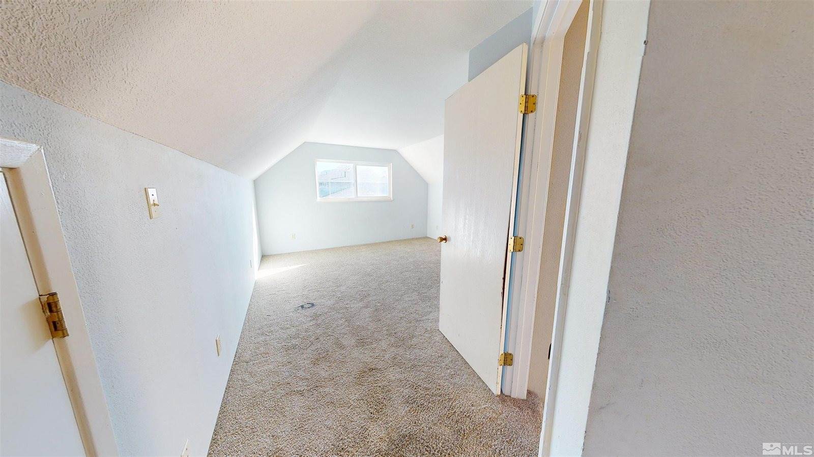 5065 Offenhauser Dr, Winnemucca, NV 89445