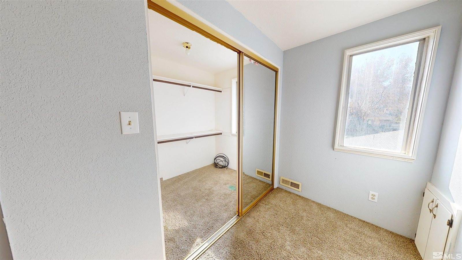 5065 Offenhauser Dr, Winnemucca, NV 89445