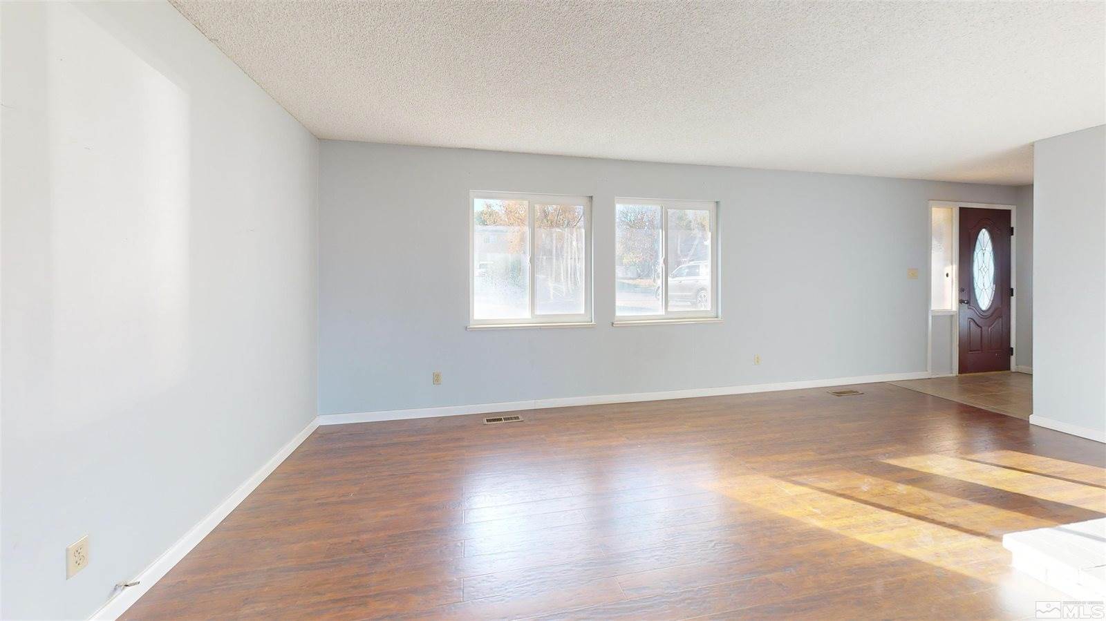 5065 Offenhauser Dr, Winnemucca, NV 89445