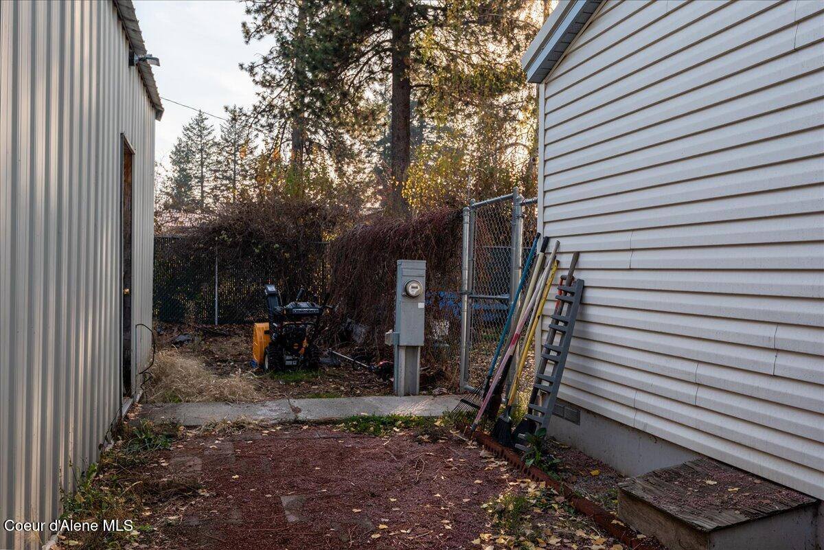 5970 Madison St, Spirit Lake, ID 83869