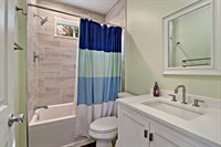 6620 19th Ave, Kenosha, WI 53143