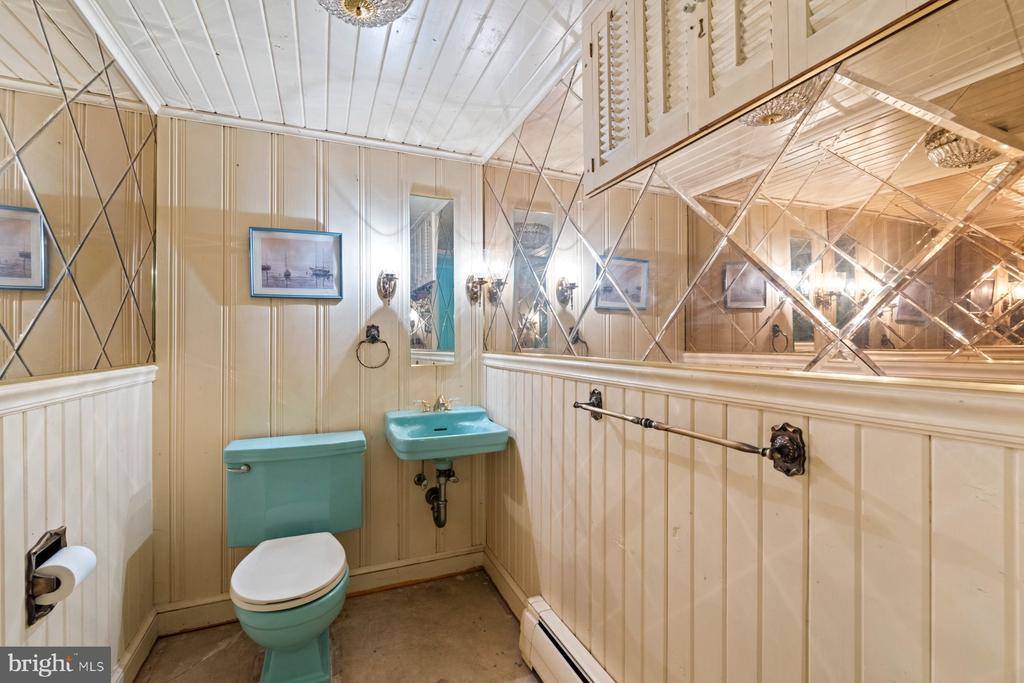 7107 Kempton Road, Lanham, MD 20706