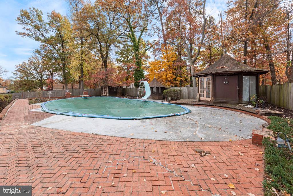 7107 Kempton Road, Lanham, MD 20706