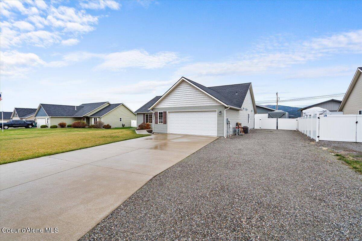 2336 West Roslyn Dr, Post Falls, ID 83854