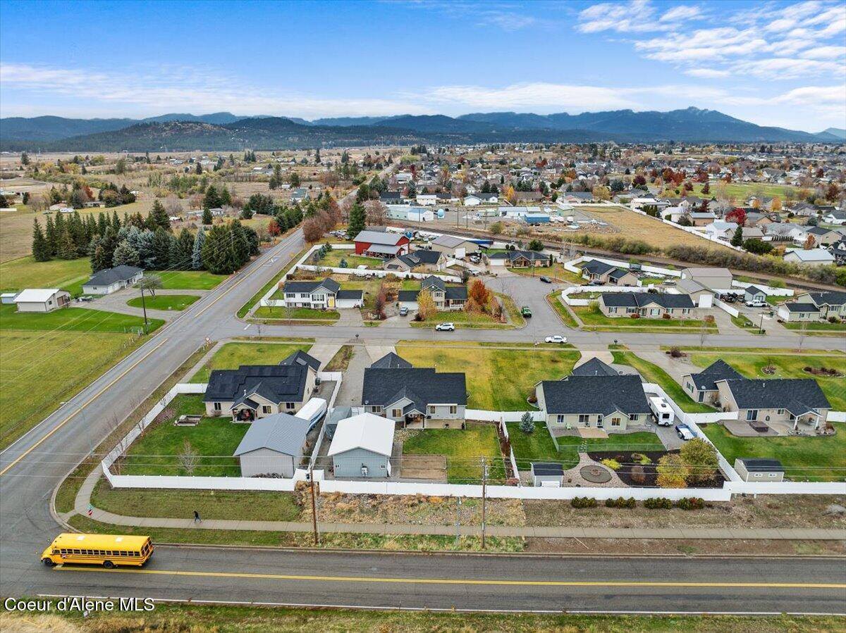 2336 West Roslyn Dr, Post Falls, ID 83854