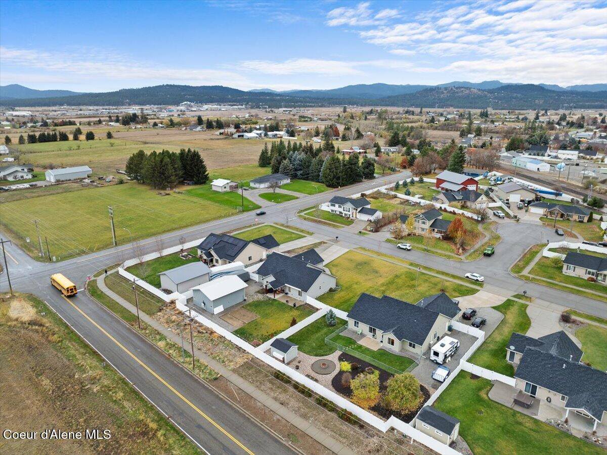 2336 West Roslyn Dr, Post Falls, ID 83854