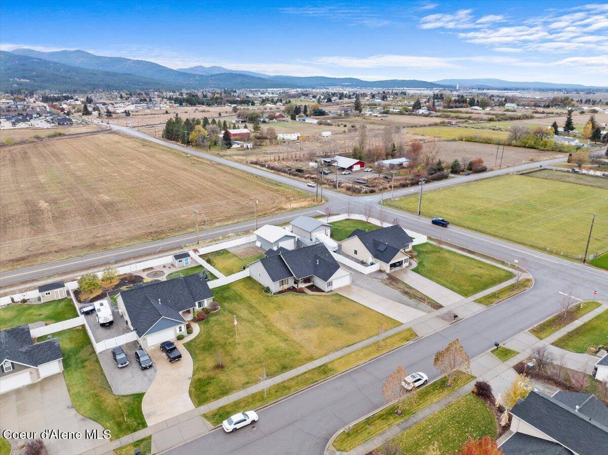 2336 West Roslyn Dr, Post Falls, ID 83854