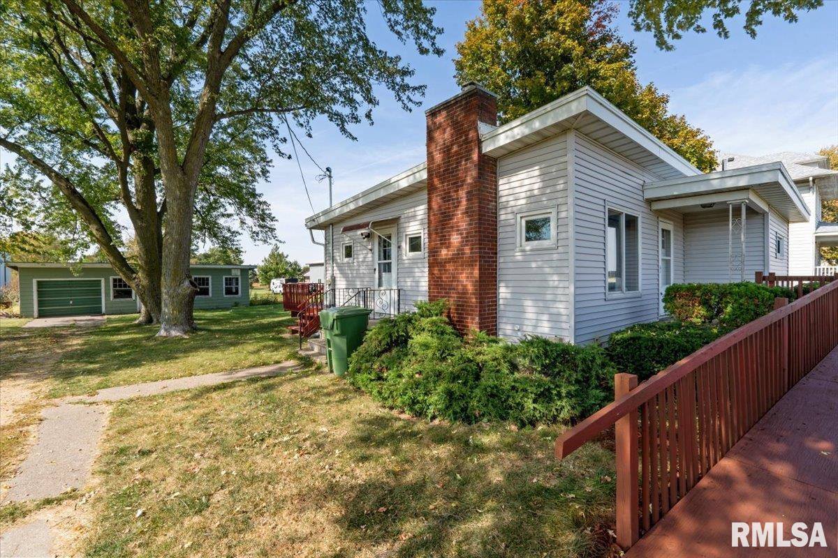 20510 North Brady Street, Davenport, IA 52806