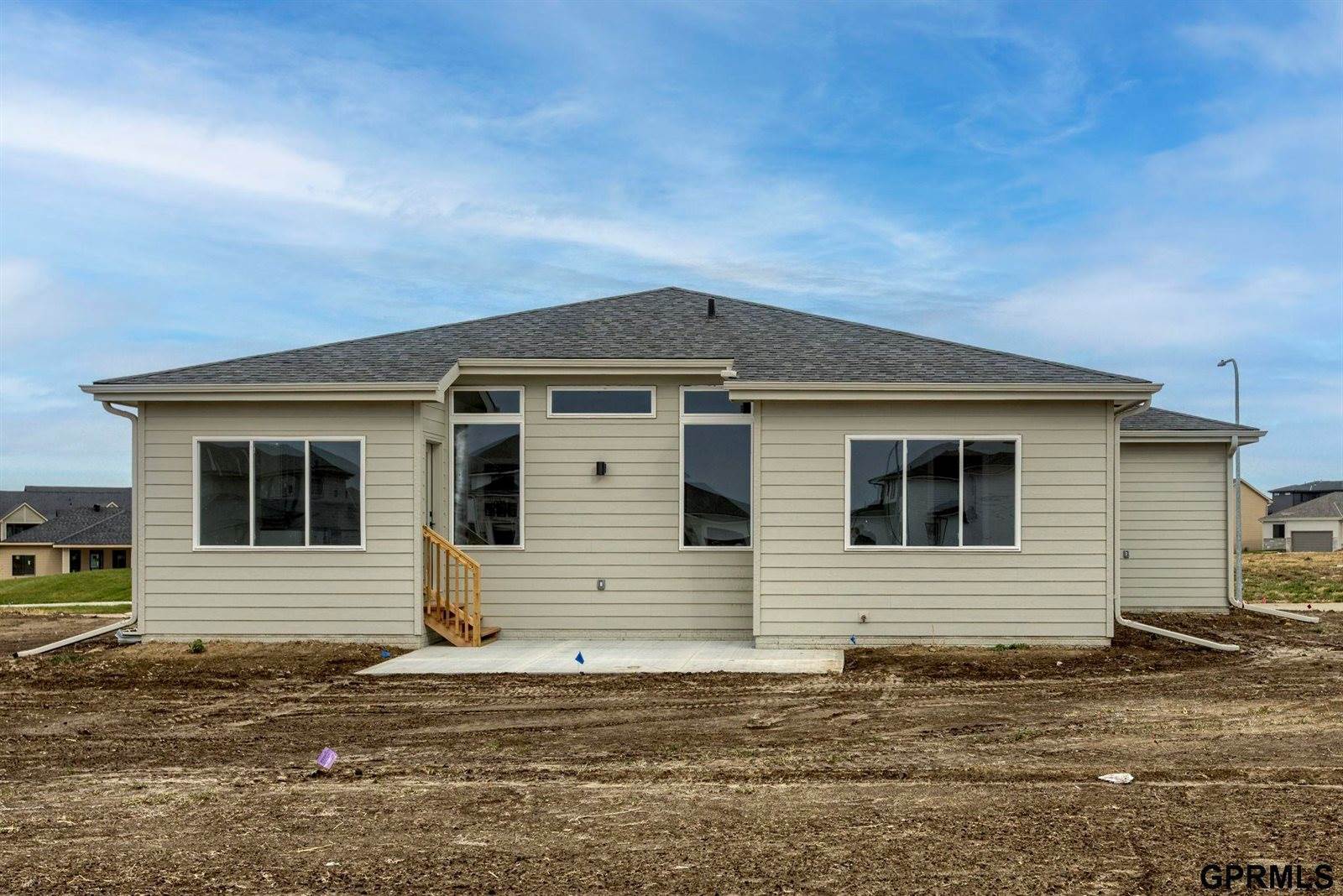 21113 Hartman Avenue, Elkhorn, NE 68022