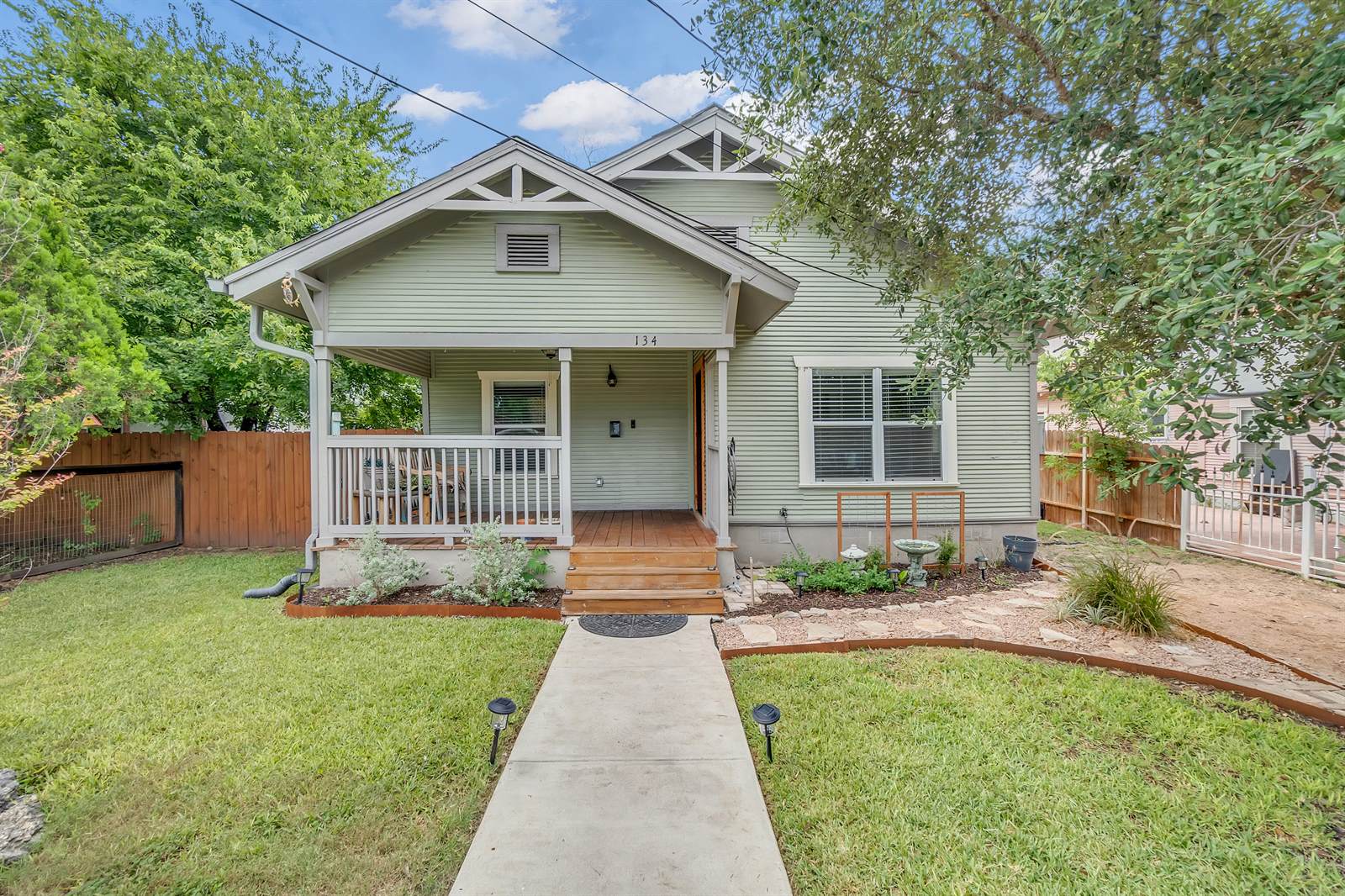134 E High Ave, San Antonio, TX 78210