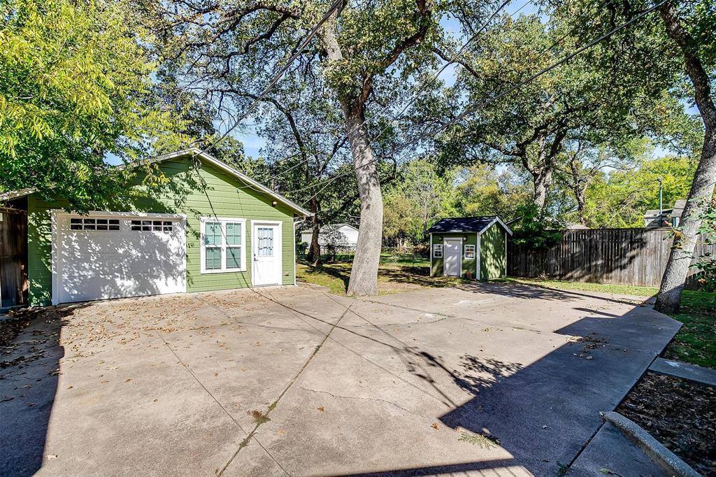 2309 Honeysuckle Avenue, Fort Worth, TX 76111