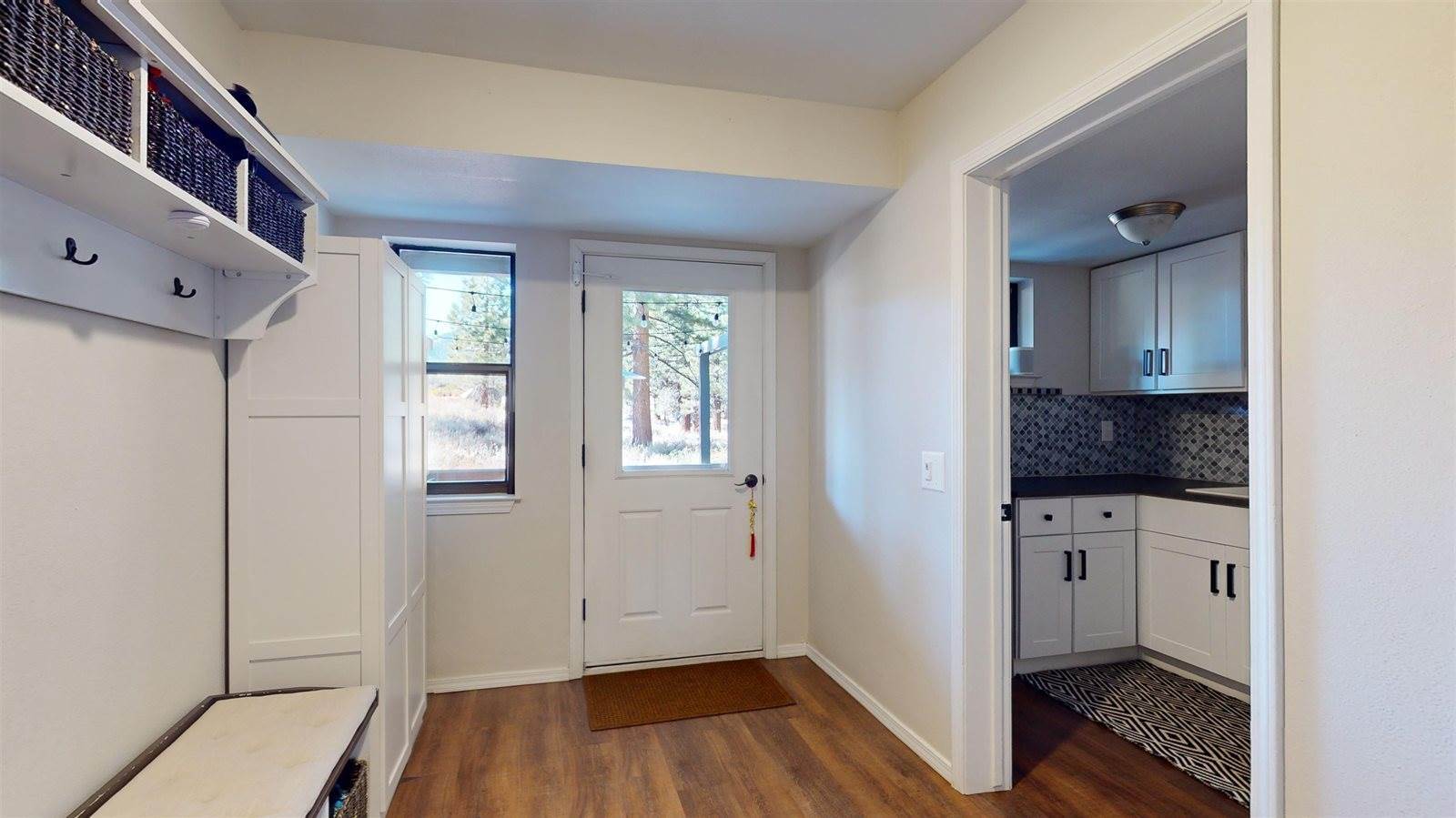 113 Trails End Rd., Mammoth Lakes, CA 93546