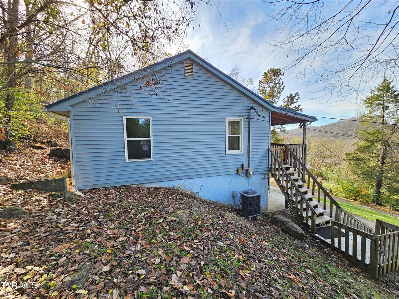 1000 Charlie Street, Elizabethton, TN 37643