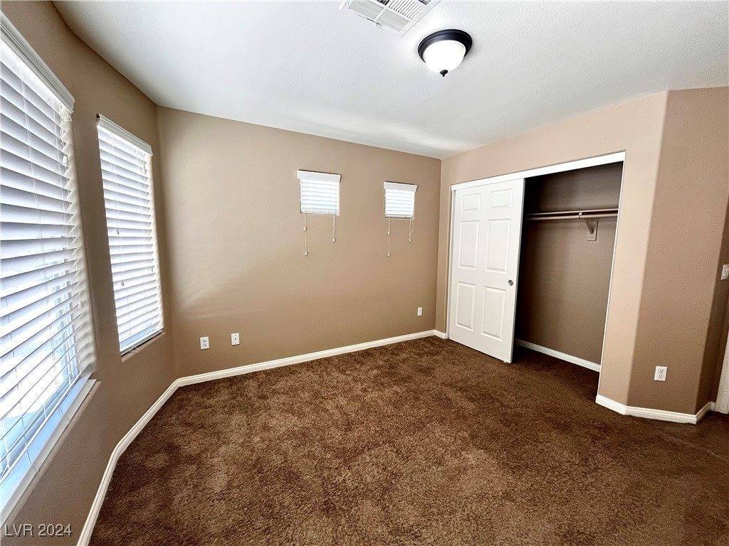 9115 Cedar Door Avenue, Las Vegas, NV 89148