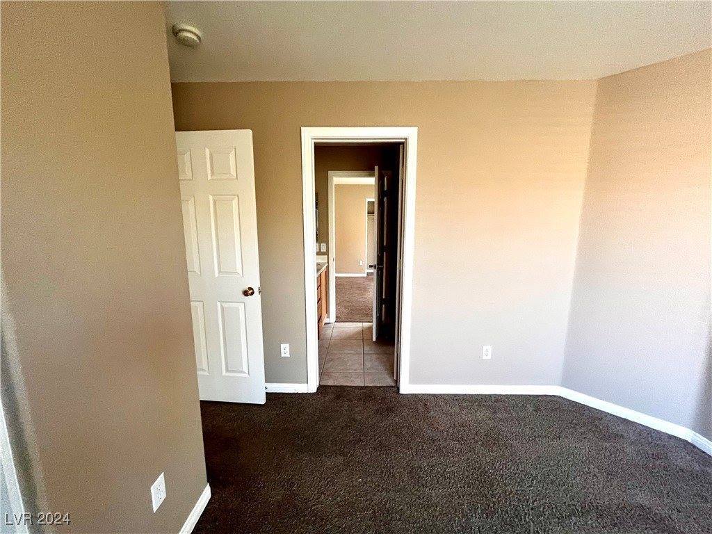 9115 Cedar Door Avenue, Las Vegas, NV 89148