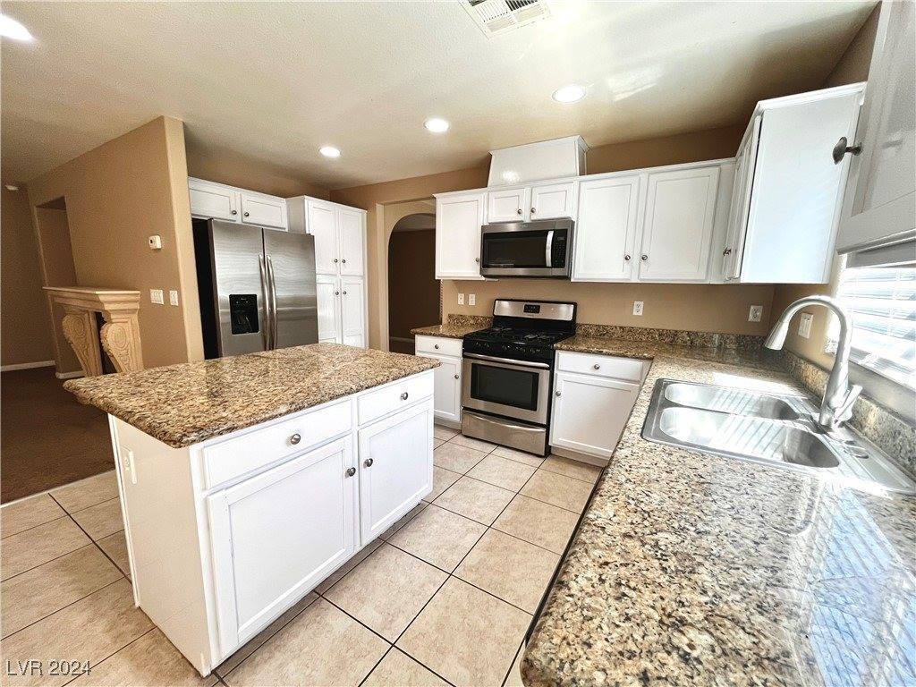 9115 Cedar Door Avenue, Las Vegas, NV 89148