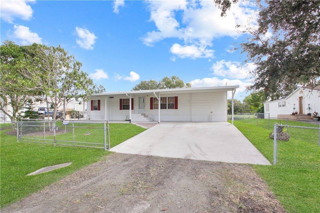 193 S Hickory Street, Fellsmere, FL 32948