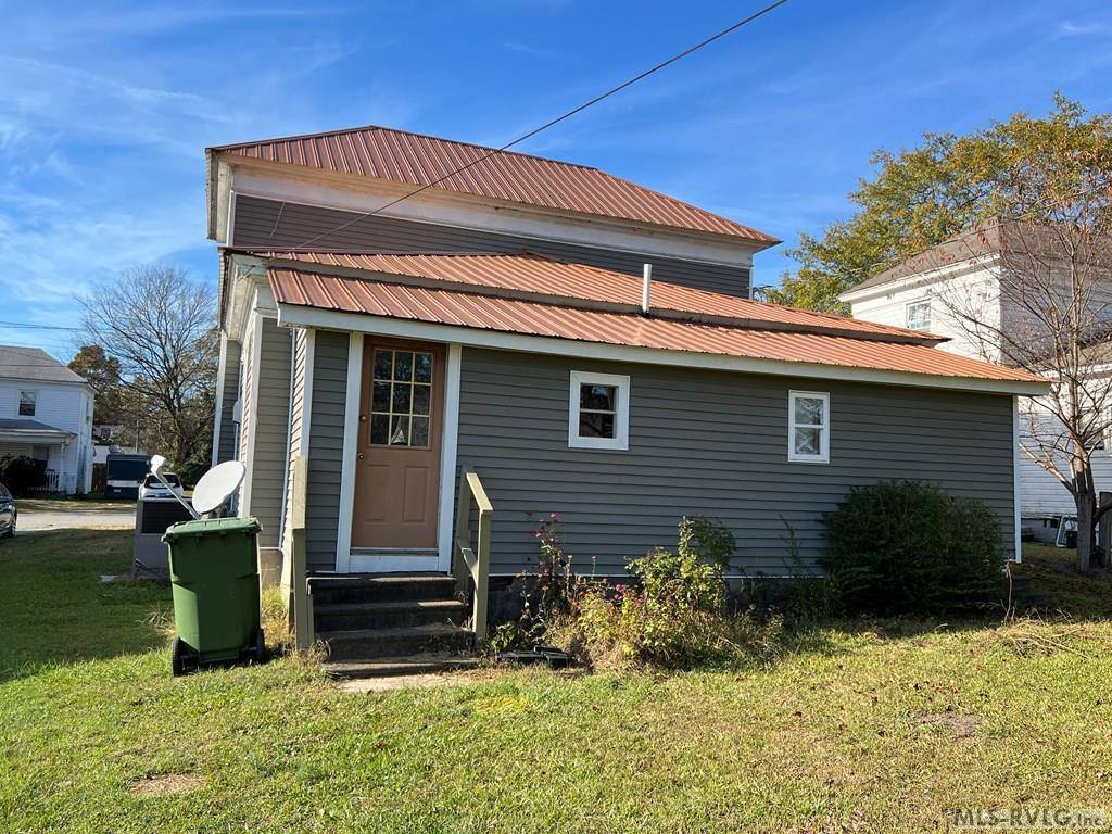 658 Charlotte Street, Roanoke Rapids, NC 27870