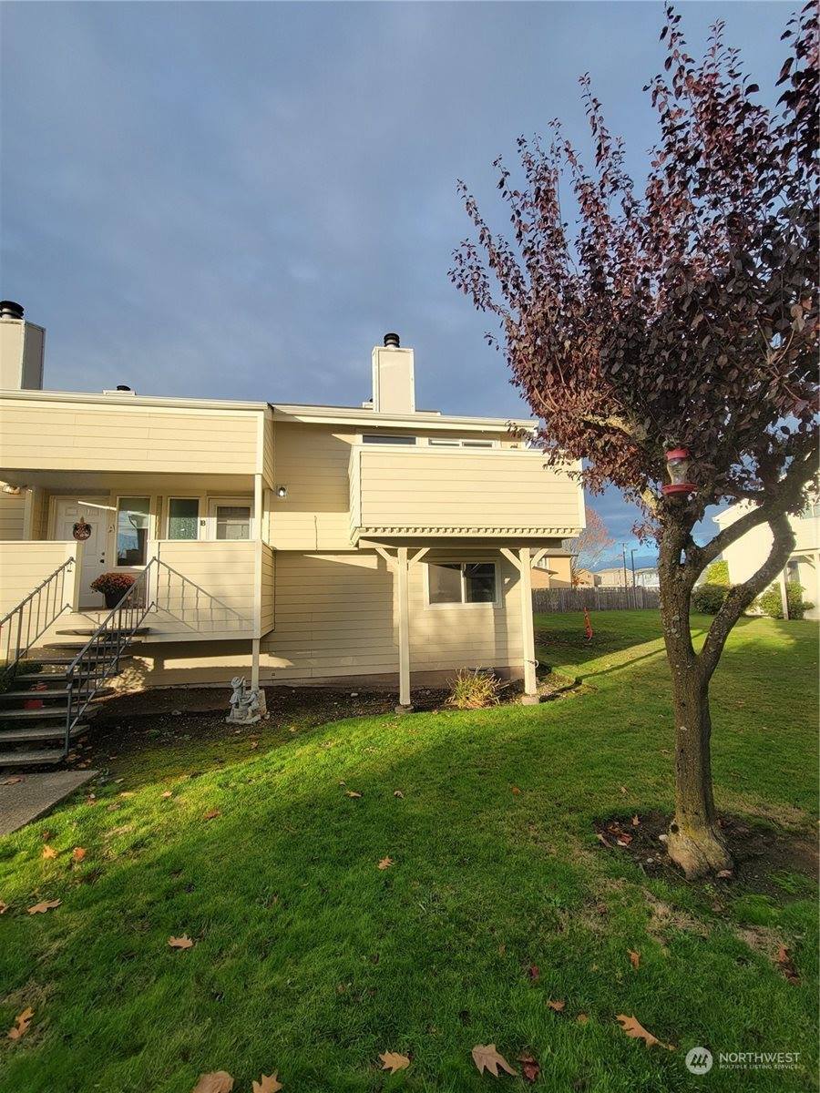 201 Mckean Court, #B, Enumclaw, WA 98022