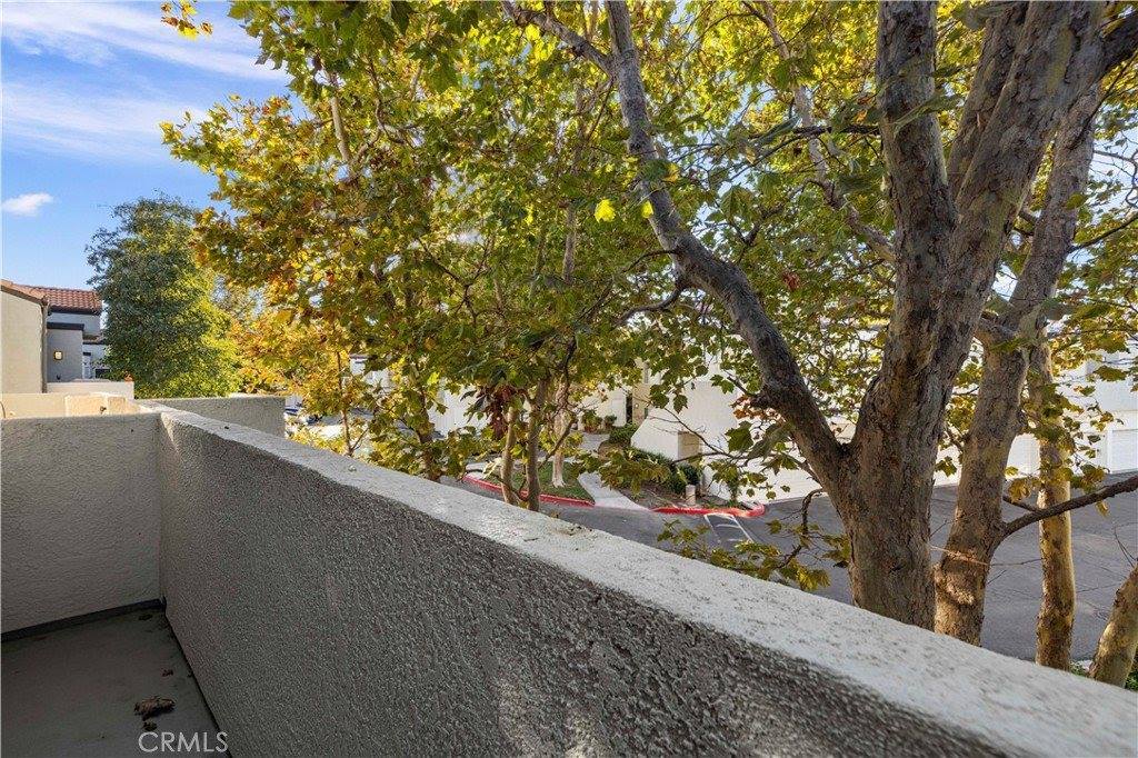 24485 Valle Del Oro, #202, Newhall, CA 91321