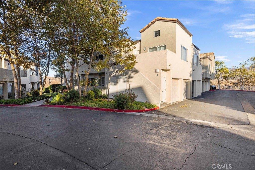 24485 Valle Del Oro, #202, Newhall, CA 91321