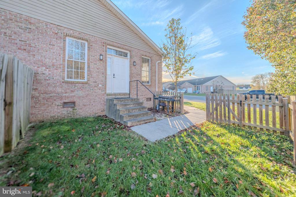 327 Lora Drive, Woodstock, VA 22664