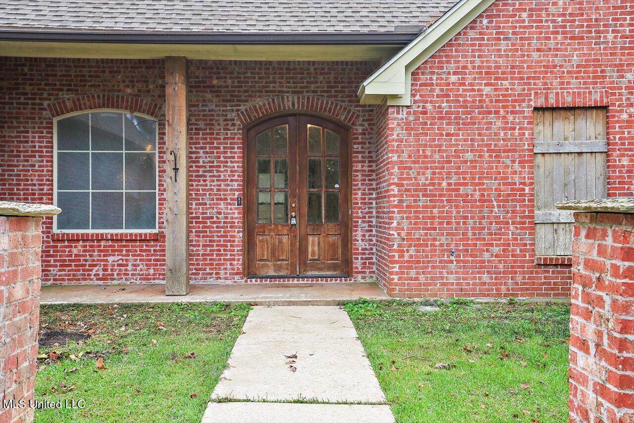 400 Castlewoods Boulevard, Brandon, MS 39047