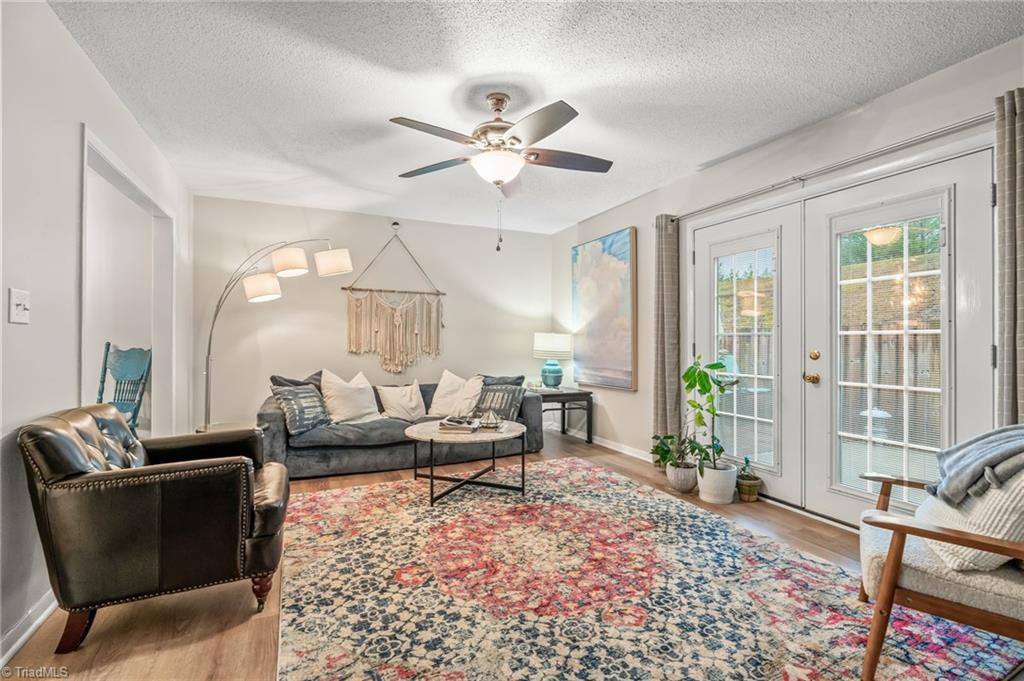 2235-A Shadow Valley Road, High Point, NC 27265