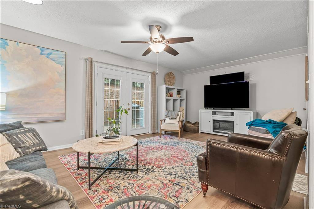 2235-A Shadow Valley Road, High Point, NC 27265