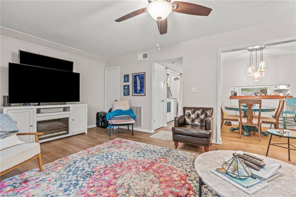 2235-A Shadow Valley Road, High Point, NC 27265