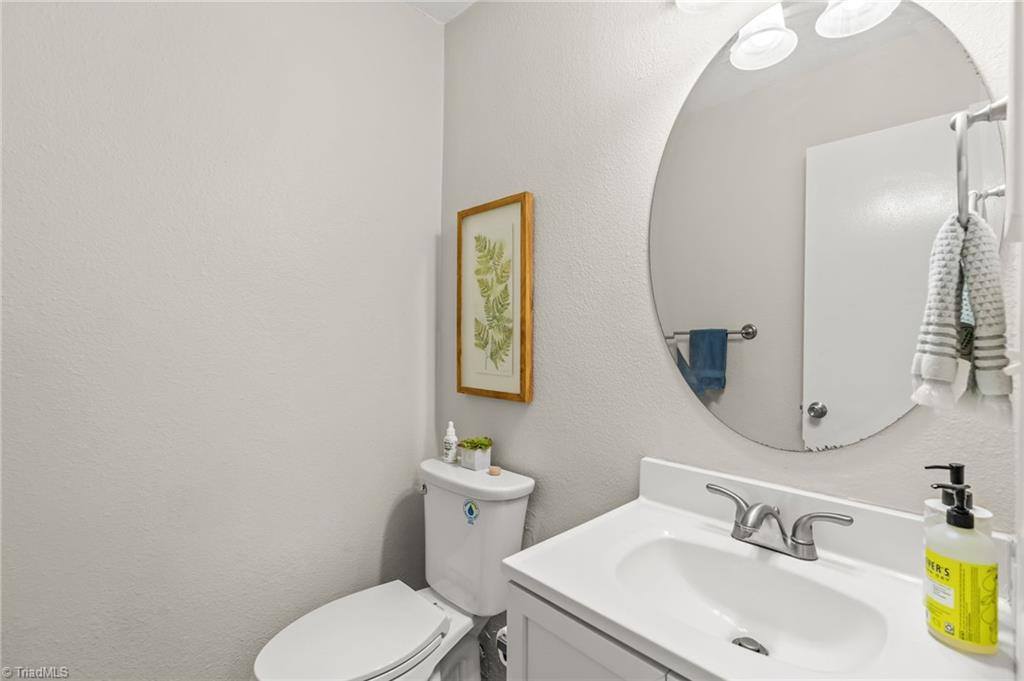 2235-A Shadow Valley Road, High Point, NC 27265