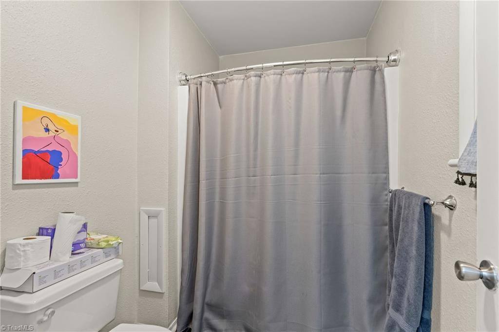 2235-A Shadow Valley Road, High Point, NC 27265