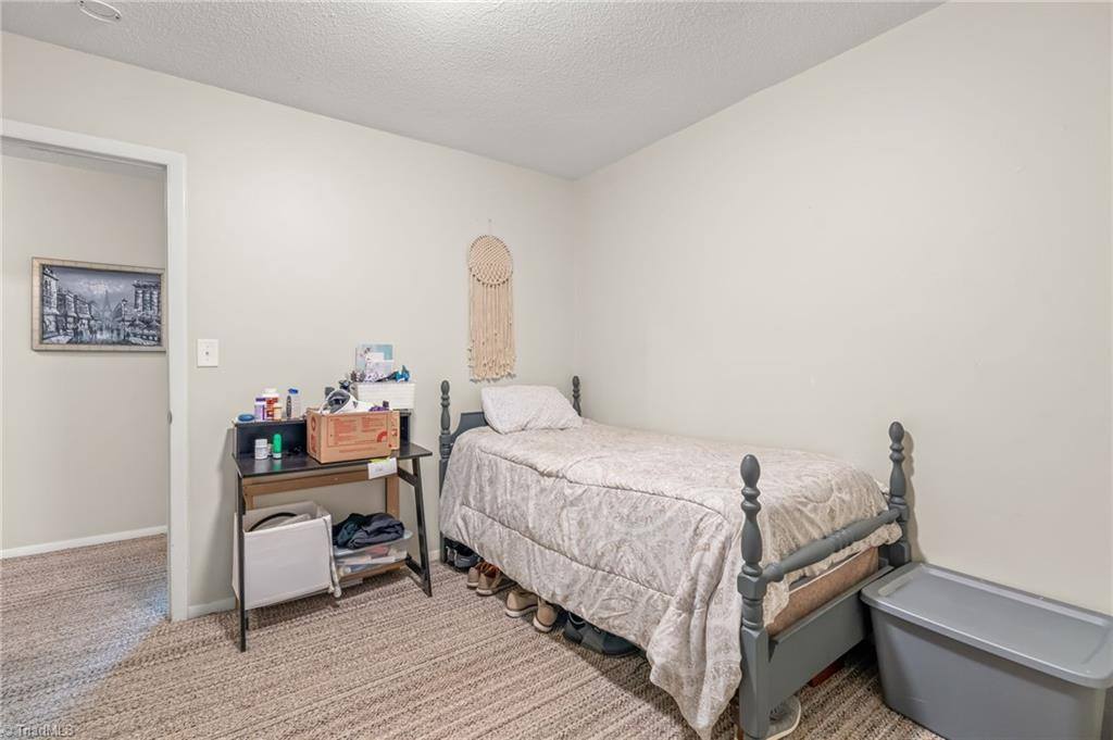 2235-A Shadow Valley Road, High Point, NC 27265