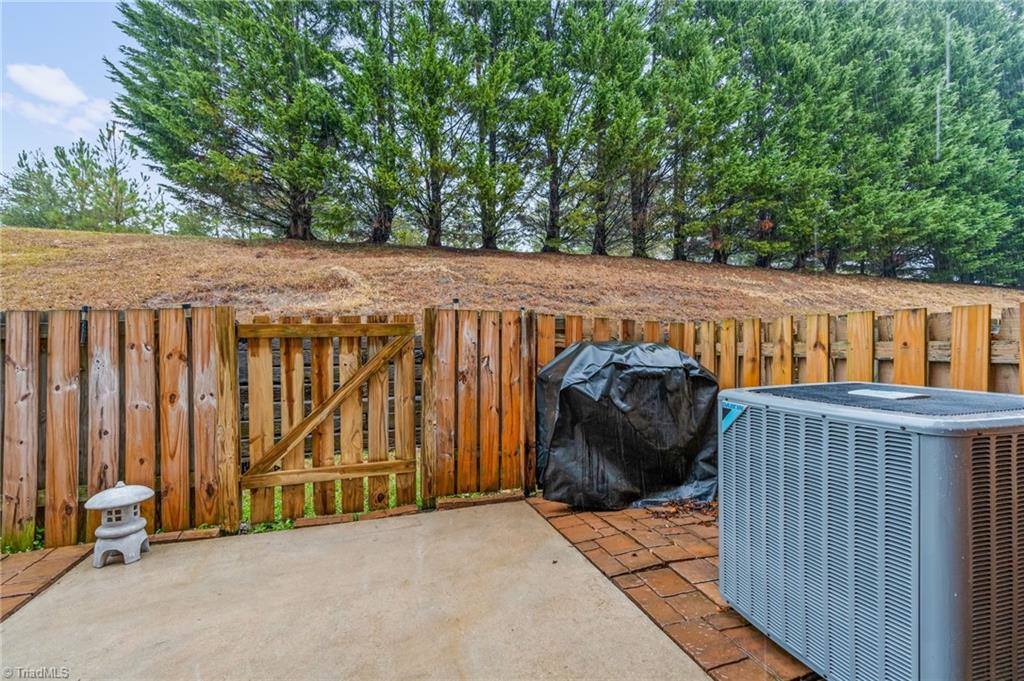 2235-A Shadow Valley Road, High Point, NC 27265