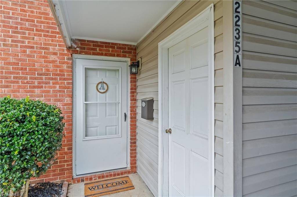 2235-A Shadow Valley Road, High Point, NC 27265