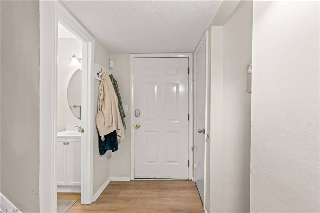 2235-A Shadow Valley Road, High Point, NC 27265