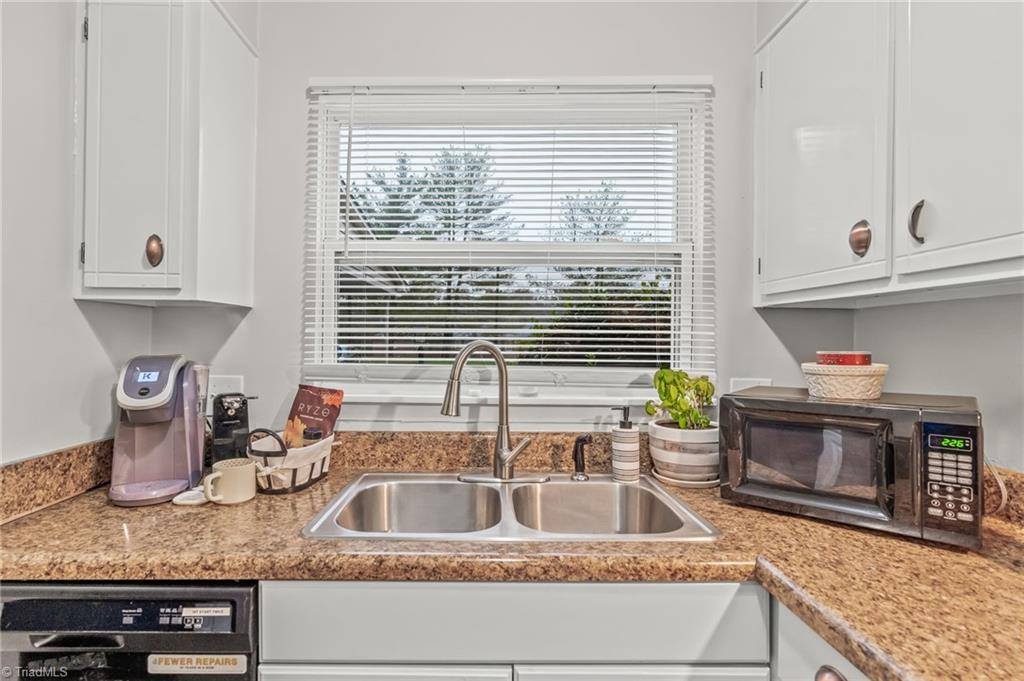 2235-A Shadow Valley Road, High Point, NC 27265