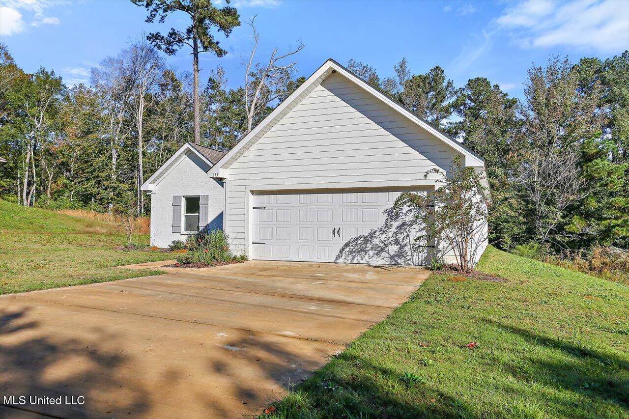 135 Michel Street, Brandon, MS 39042