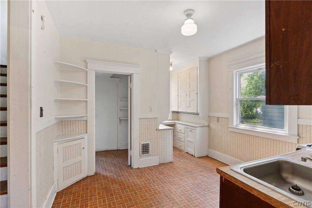 1032 Euclid Avenue, Syracuse, NY 13210