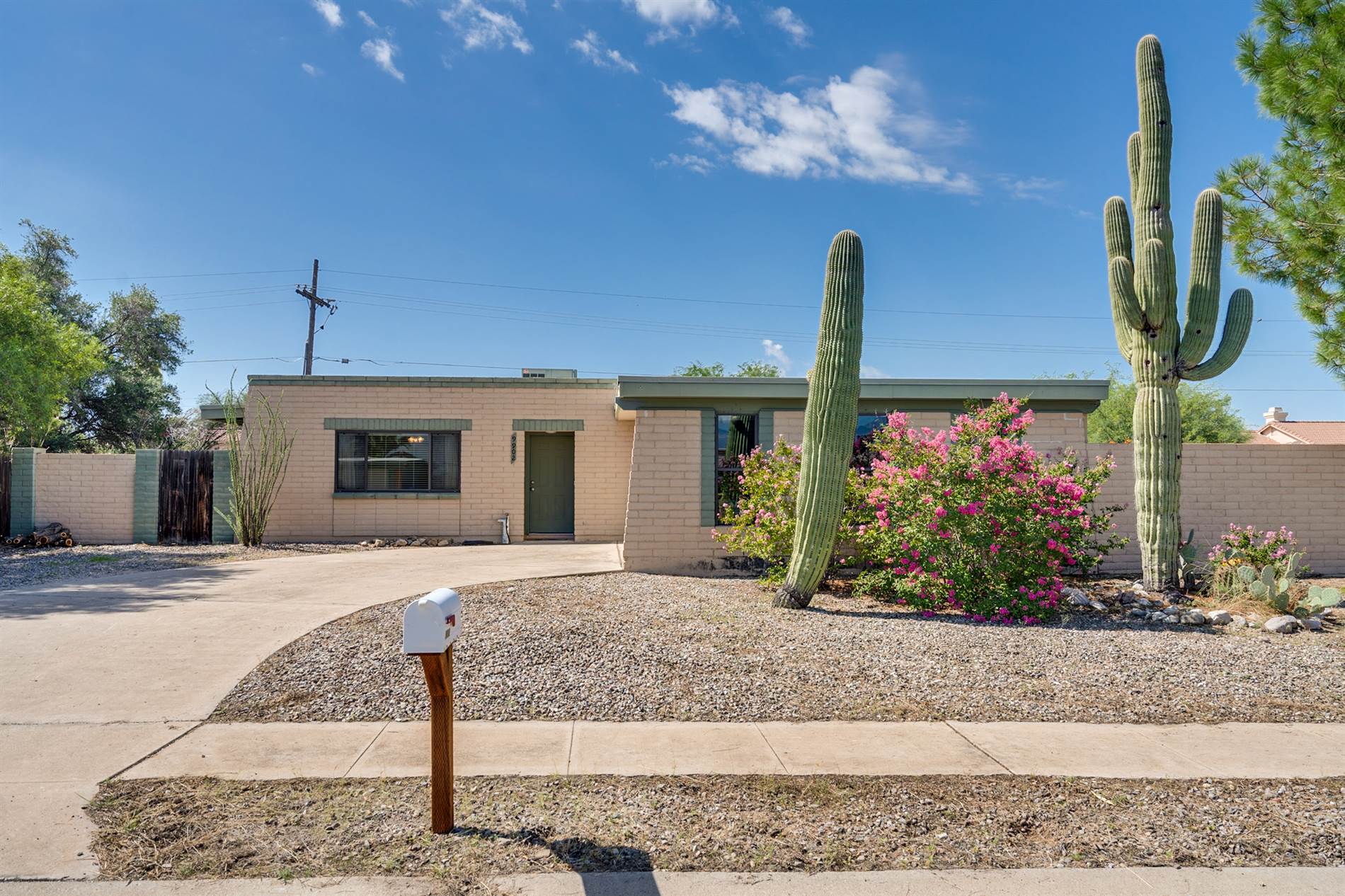 9902 e shiloh, Tucson, AZ 85748